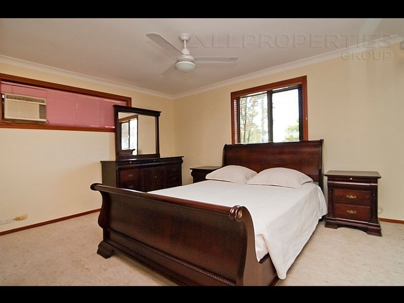 13 DORACHUS STREET, Regents Park QLD 4118