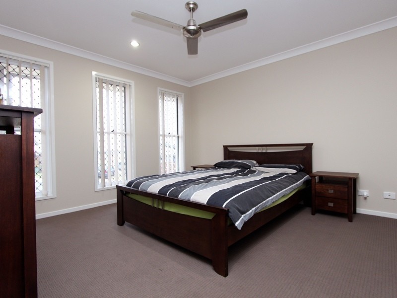7 Hopman Way, Springfield Lakes QLD 4300