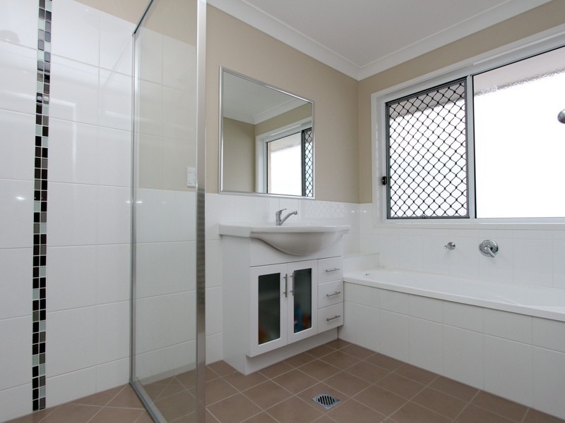 7 Hopman Way, Springfield Lakes QLD 4300