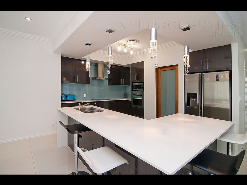 27 Harvey Place, Calamvale QLD 4116
