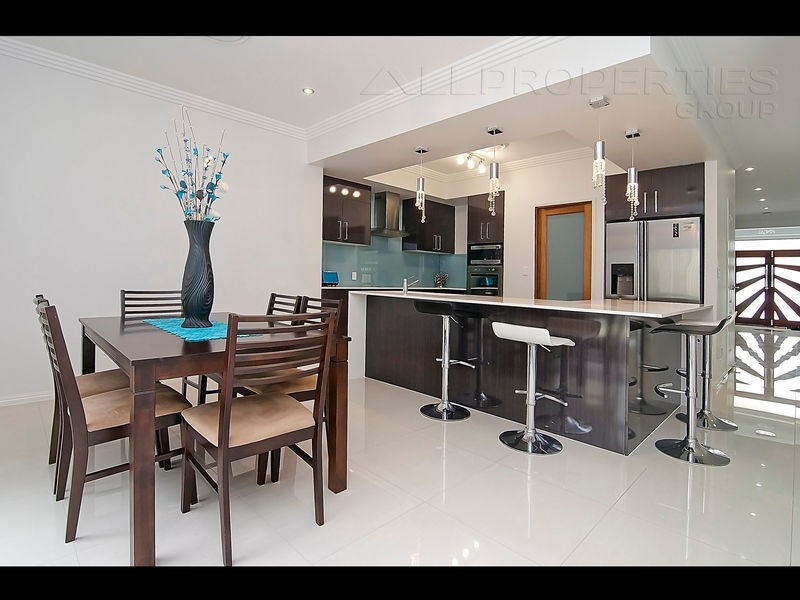 27 Harvey Place, Calamvale QLD 4116