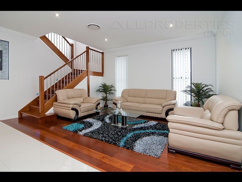 27 Harvey Place, Calamvale QLD 4116