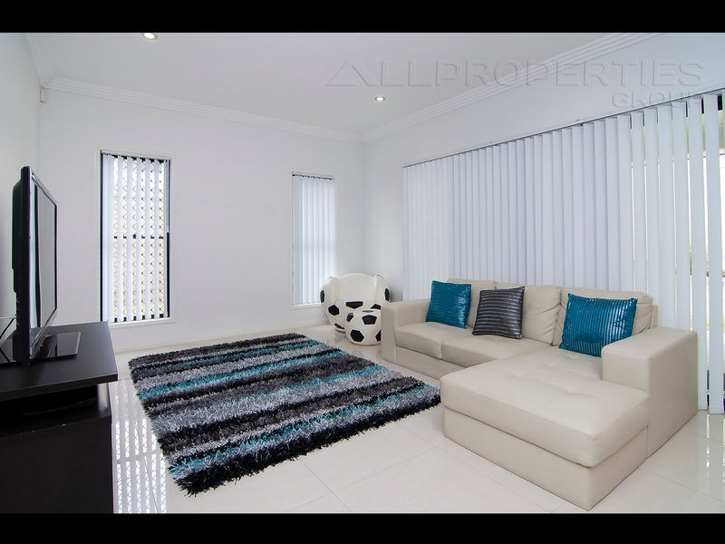 27 Harvey Place, Calamvale QLD 4116