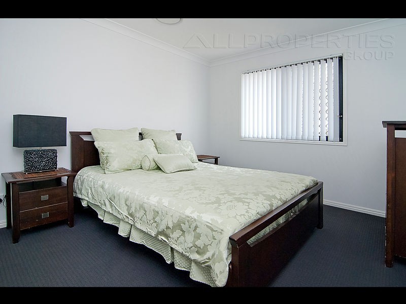 27 Harvey Place, Calamvale QLD 4116