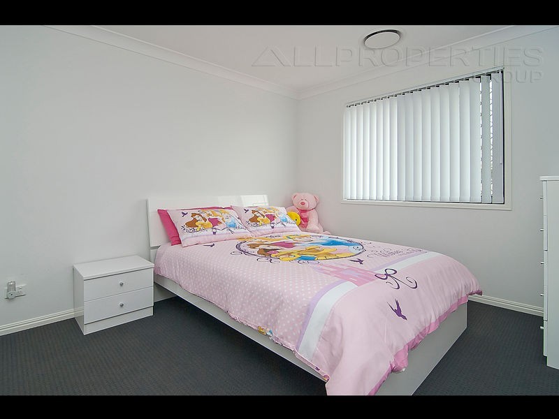 27 Harvey Place, Calamvale QLD 4116