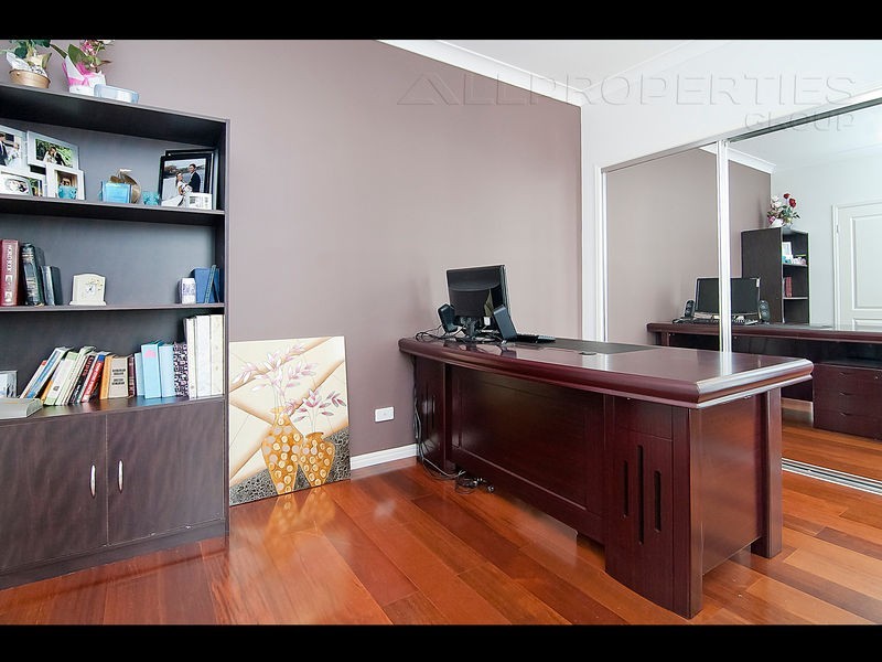 27 Harvey Place, Calamvale QLD 4116