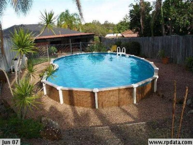 6 KINGFIELD CT, Regents Park QLD 4118