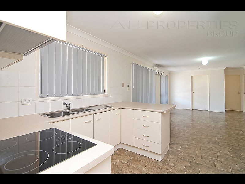 32 High Peak Cr, Springfield QLD 4300