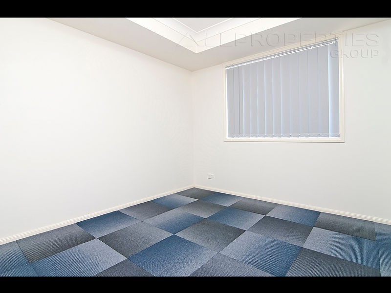 32 High Peak Cr, Springfield QLD 4300