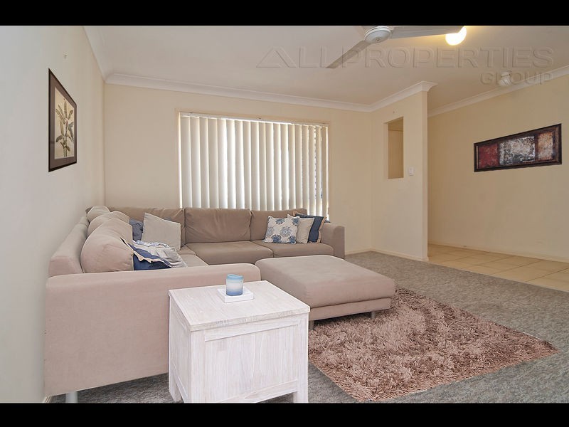 44 Berkshire Place, Springfield Lakes QLD 4300