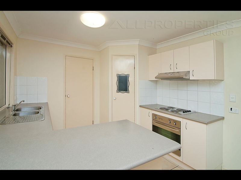 44 Berkshire Place, Springfield Lakes QLD 4300