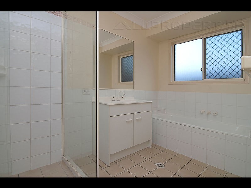 44 Berkshire Place, Springfield Lakes QLD 4300