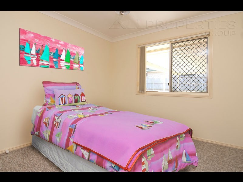 44 Berkshire Place, Springfield Lakes QLD 4300