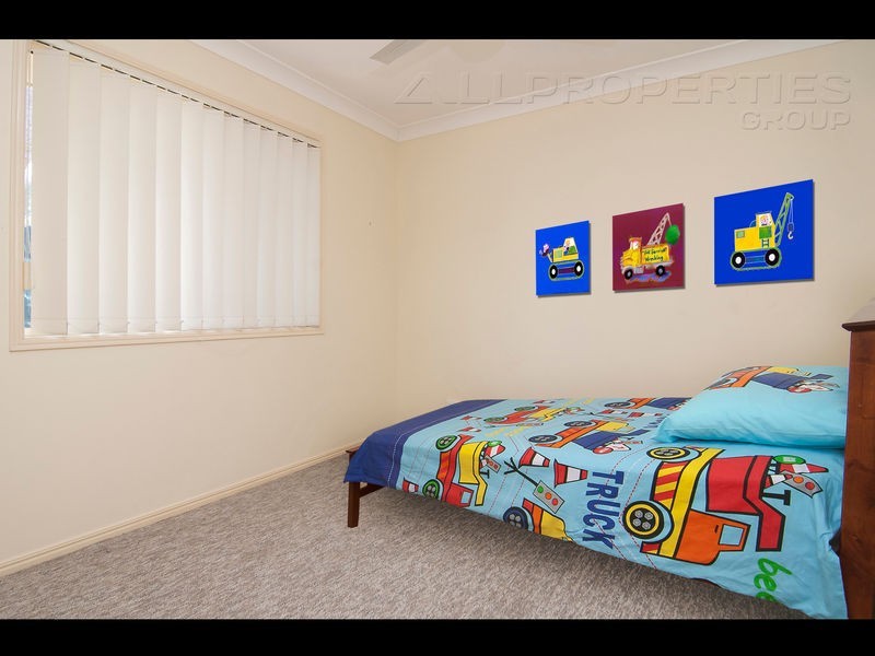 44 Berkshire Place, Springfield Lakes QLD 4300