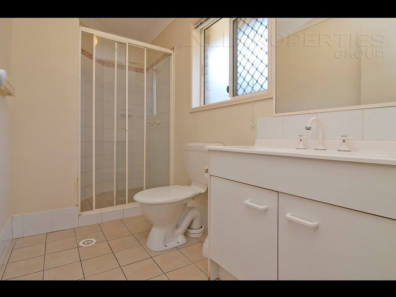 44 Berkshire Place, Springfield Lakes QLD 4300
