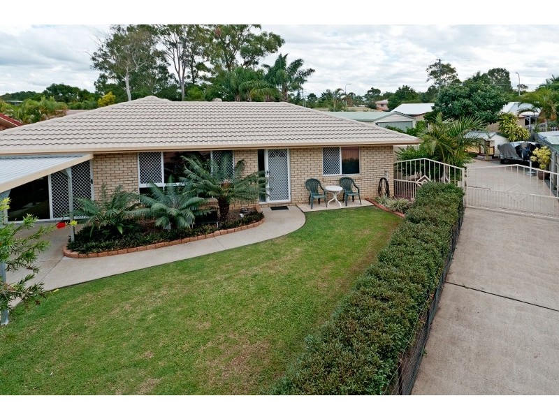 4 LITSEA CT, Regents Park QLD 4118