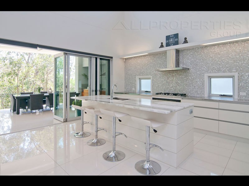 11 Harpulia Place, Seventeen Mile Rocks QLD 4073