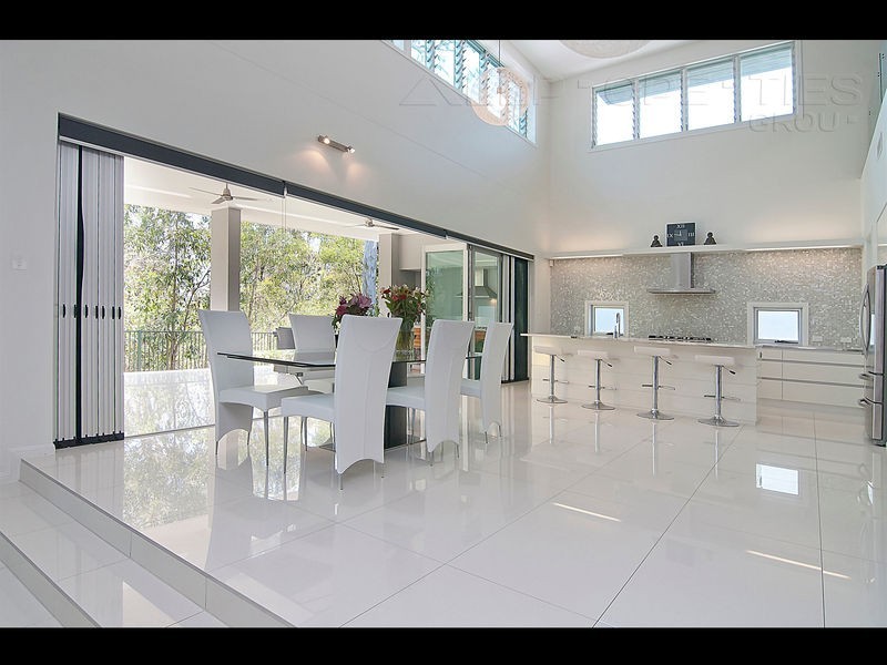 11 Harpulia Place, Seventeen Mile Rocks QLD 4073