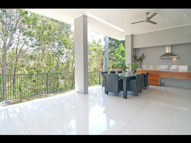 11 Harpulia Place, Seventeen Mile Rocks QLD 4073