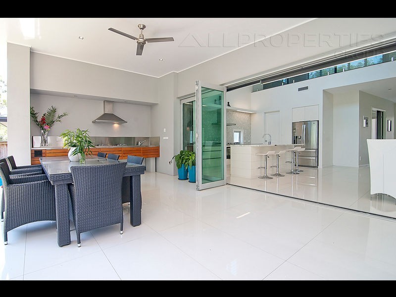 11 Harpulia Place, Seventeen Mile Rocks QLD 4073