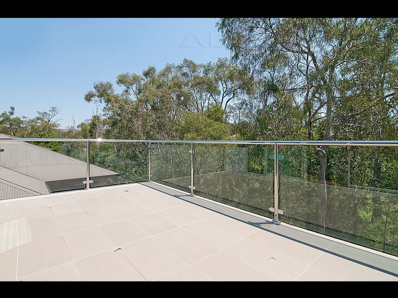 11 Harpulia Place, Seventeen Mile Rocks QLD 4073
