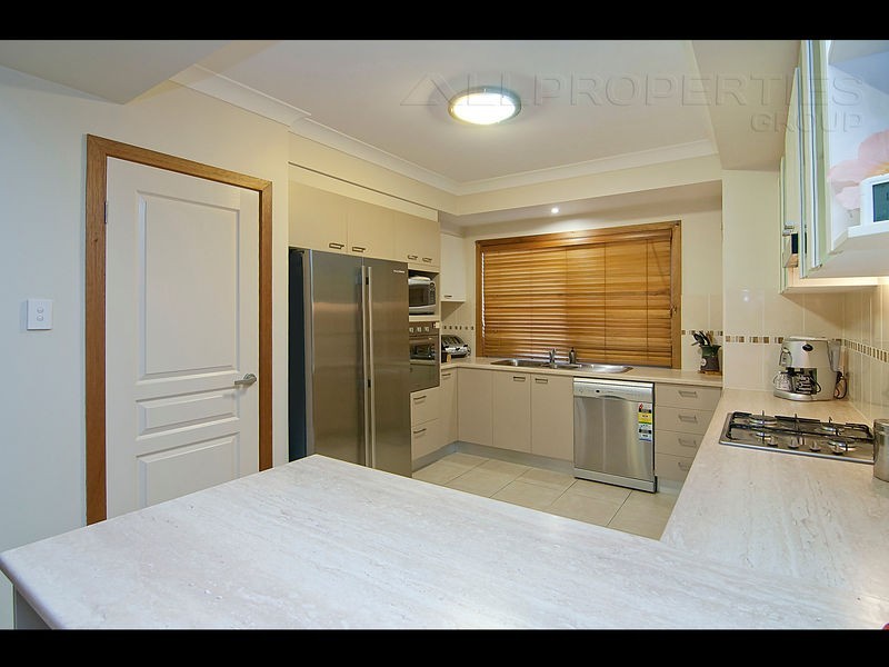 53 Long Island Drive, Windaroo QLD 4207