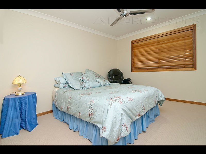 53 Long Island Drive, Windaroo QLD 4207