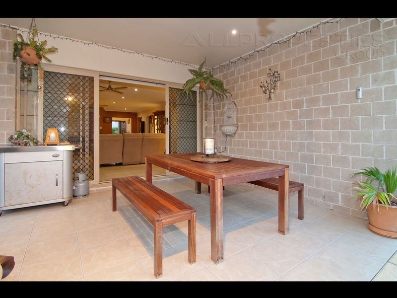 53 Long Island Drive, Windaroo QLD 4207
