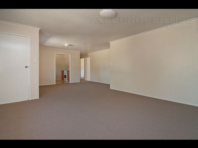 94 Julie Rd, Carole Park QLD 4300