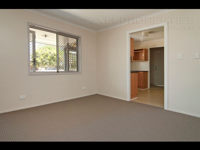 94 Julie Rd, Carole Park QLD 4300