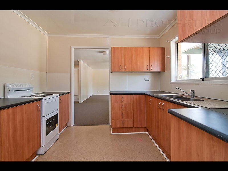 94 Julie Rd, Carole Park QLD 4300