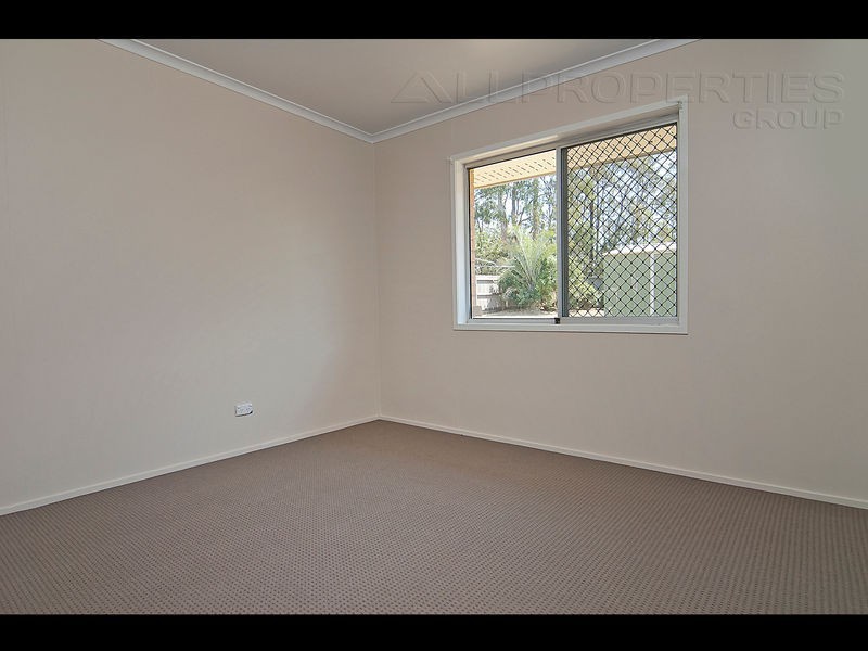 94 Julie Rd, Carole Park QLD 4300