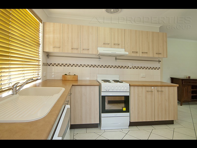 46 Federation Drive, Hillcrest QLD 4118