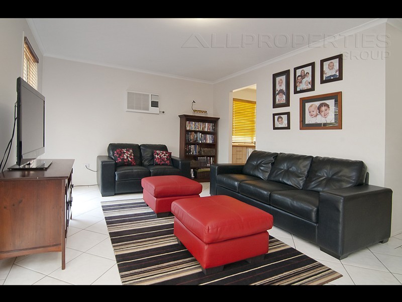 46 Federation Drive, Hillcrest QLD 4118