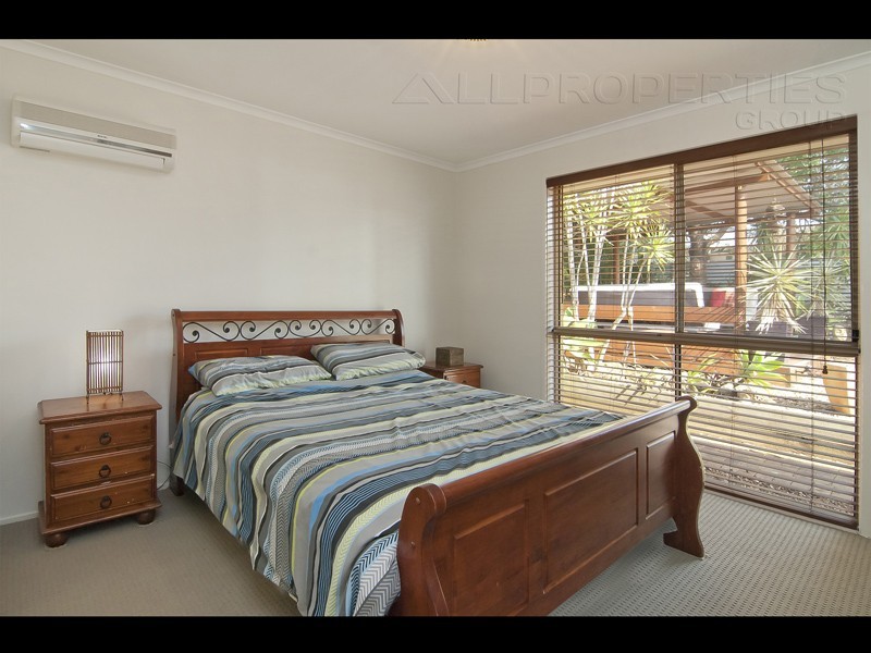 46 Federation Drive, Hillcrest QLD 4118