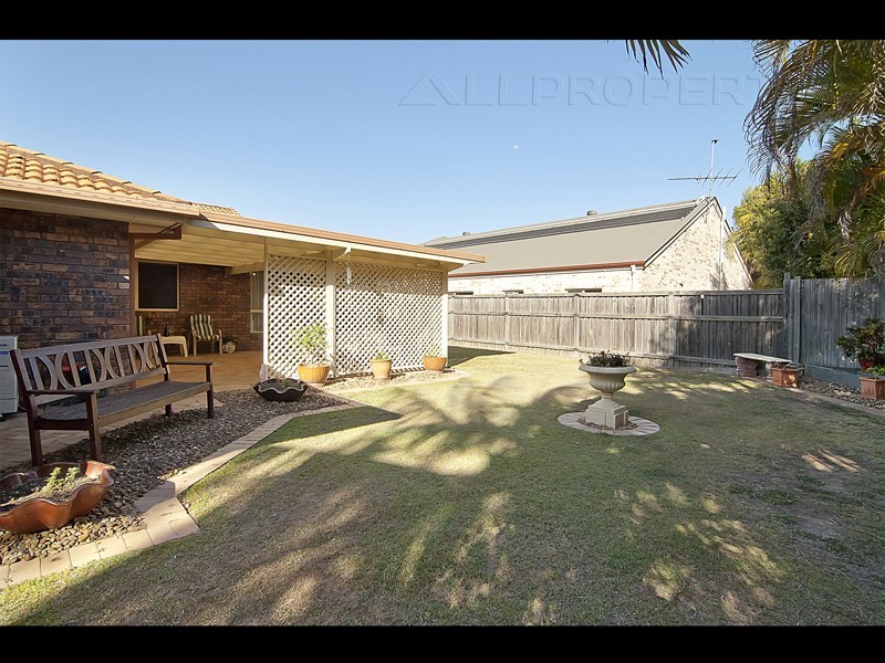 96 Ontario Cres, Parkinson QLD 4115