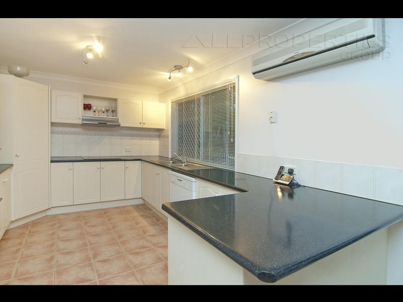 28 Paterson Place, Forest Lake QLD 4078