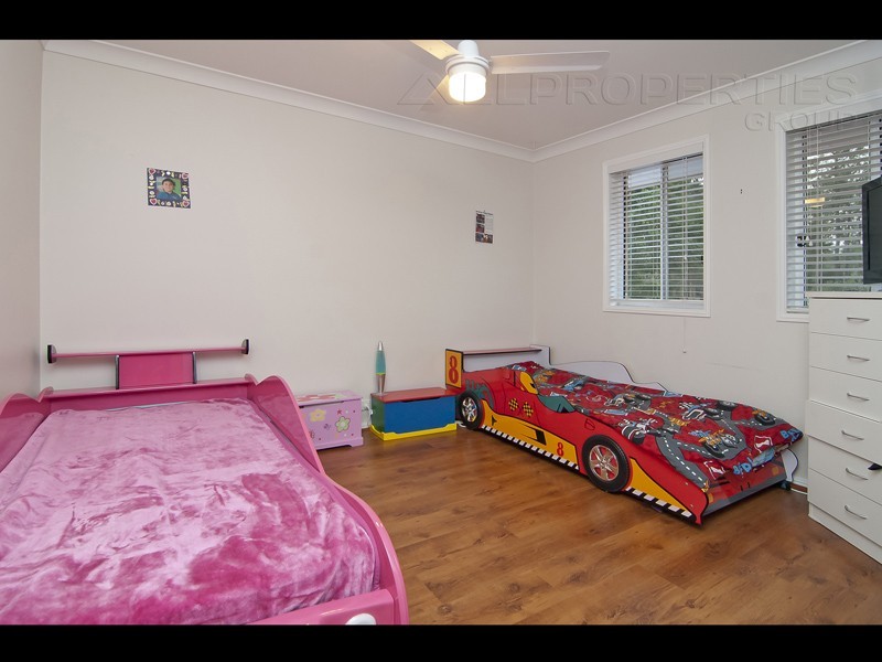 28 Paterson Place, Forest Lake QLD 4078