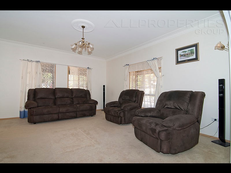 14 Tarragon Place, Forest Lake QLD 4078