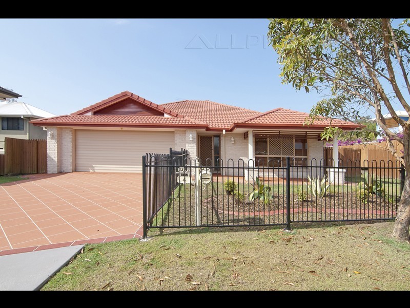 4 Lomandra Court, Seventeen Mile Rocks QLD 4073