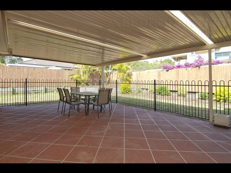 4 Lomandra Court, Seventeen Mile Rocks QLD 4073