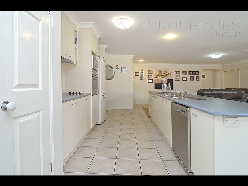 4 Lomandra Court, Seventeen Mile Rocks QLD 4073