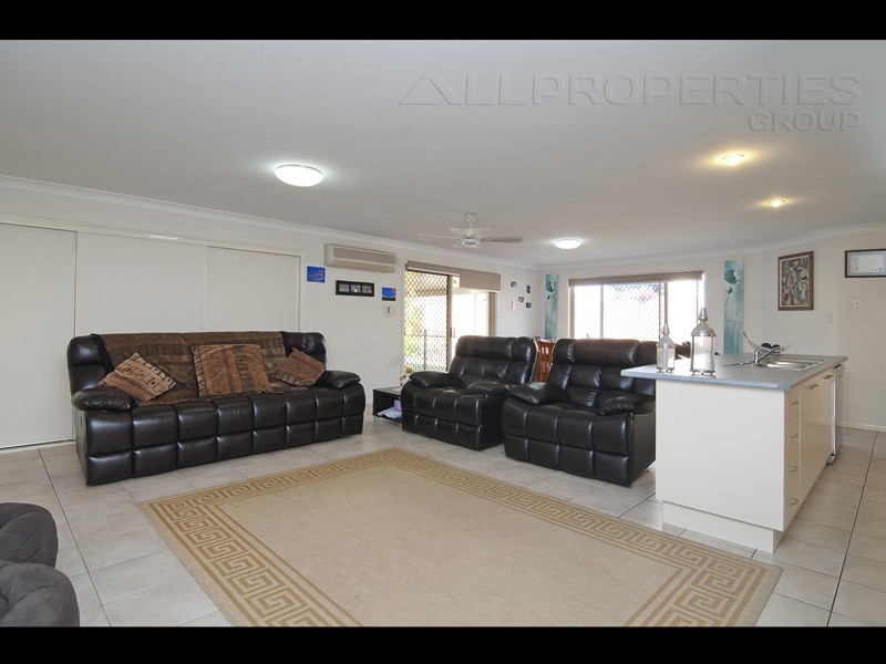 4 Lomandra Court, Seventeen Mile Rocks QLD 4073