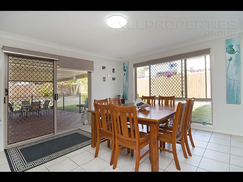 4 Lomandra Court, Seventeen Mile Rocks QLD 4073