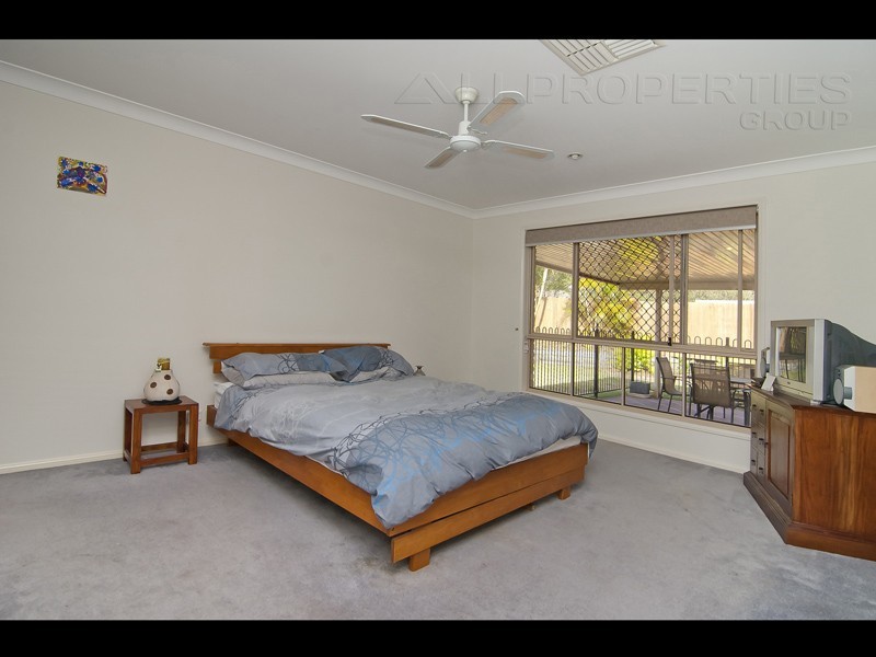 4 Lomandra Court, Seventeen Mile Rocks QLD 4073