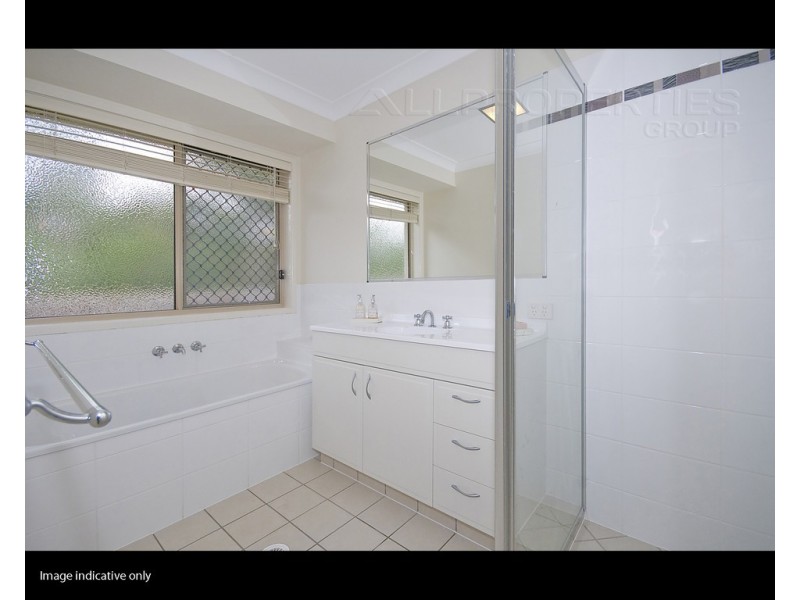 16 Sycamore Close, Calamvale QLD 4116