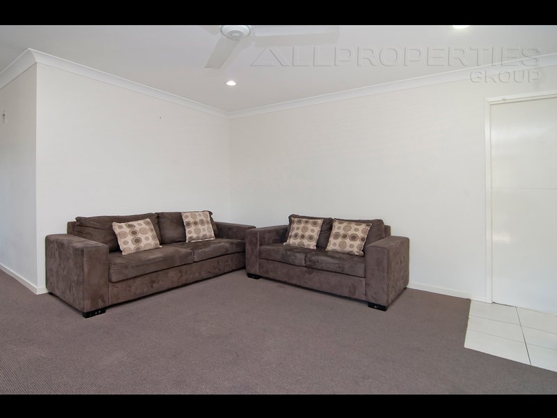 42/8 Rosegum Place, Redbank Plains QLD 4301