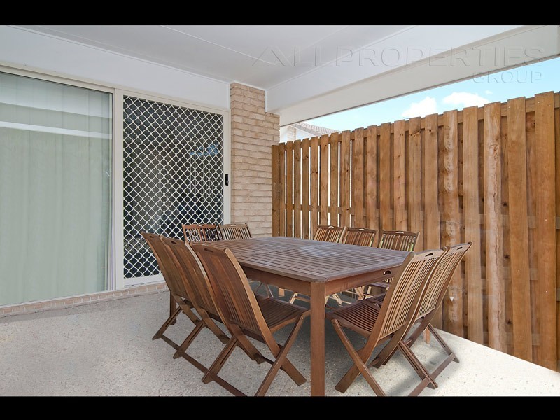 42/8 Rosegum Place, Redbank Plains QLD 4301