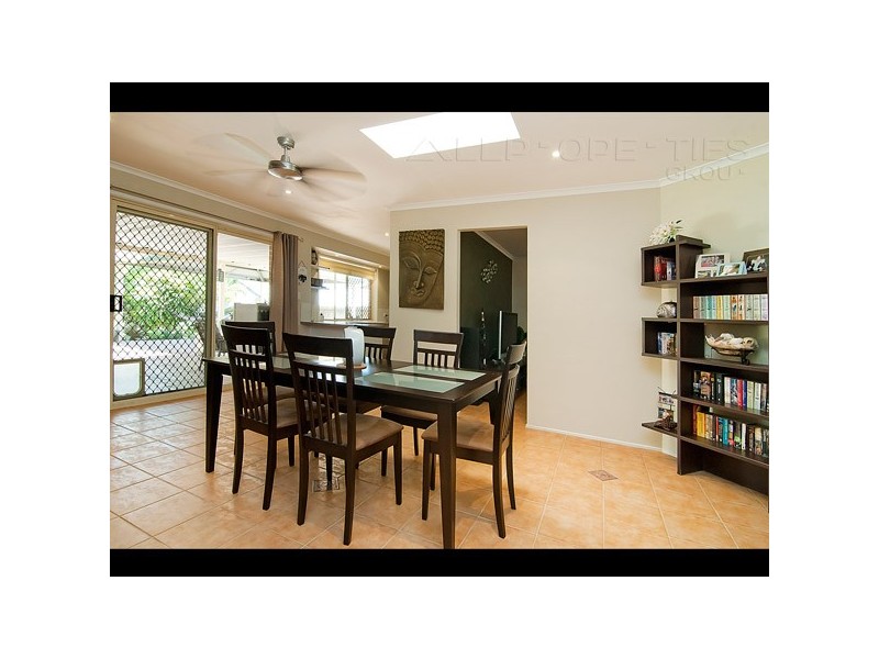 6 Radiata Place, Forest Lake QLD 4078