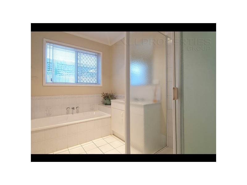 6 Radiata Place, Forest Lake QLD 4078